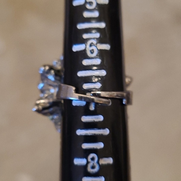 Retro Green Rhinestone Flower Ring - Picture 5 of 5